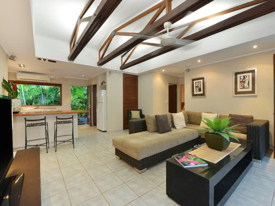 Cassowary Villa 1 - Short Walk To Beach And Town Port Douglas Buitenkant foto